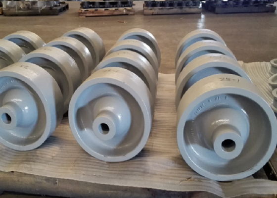 Pièces de moyeu arrière en fonte moulée OEM pour chariot élévateur, finition peinture avec dimensions précises