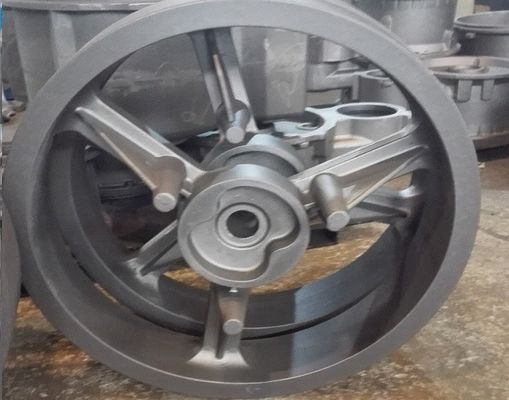 OEM de haute qualité coulée de sable de fer machines agricoles pièces roue hub avec finition de peinture