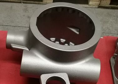 Le bâti partie la tête d'entraînement de pièces de fonte avec la finition peignant la dimension précise