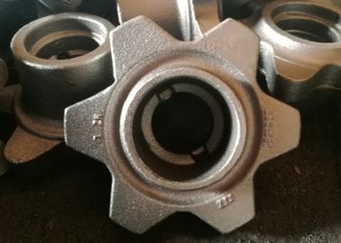 Hub arrière de pièces de machines agricoles de moulage au sable avec le matériel de fer de Ductilt