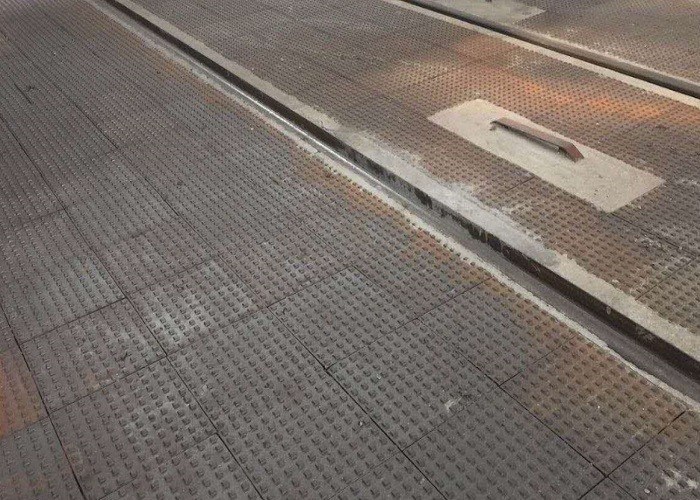 Carreau de sol en fonte grise GG20 HT200 résistant aux hautes températures, moulé au sable de haute qualité OEM
